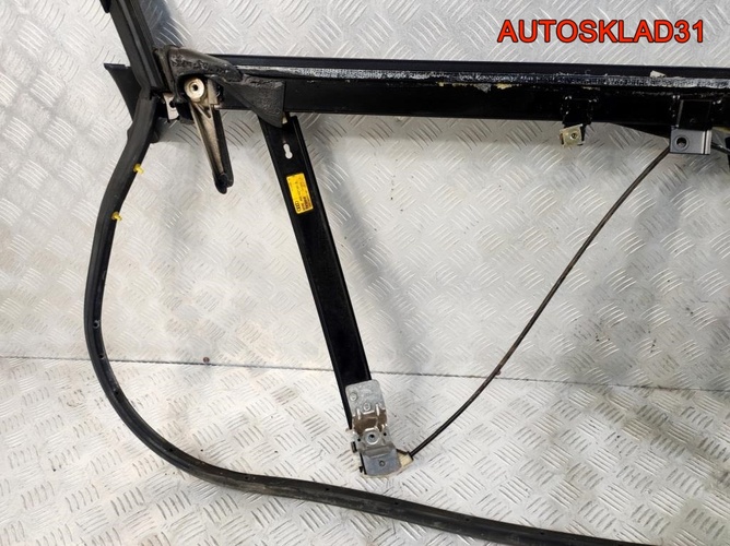 Рамка двери передней левой Audi A4 B 8E0837461A
