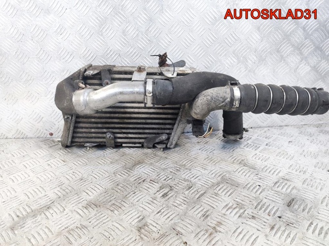 Интеркулер Audi A8 D3 4E0145805D Дизель