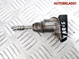 Вставка замка двери передней правой Toyota Yaris (Изображение 1)