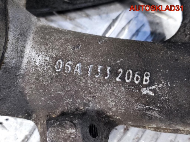 Коллектор впускной VW Golf 4 2.0 AQY 06A133223N 