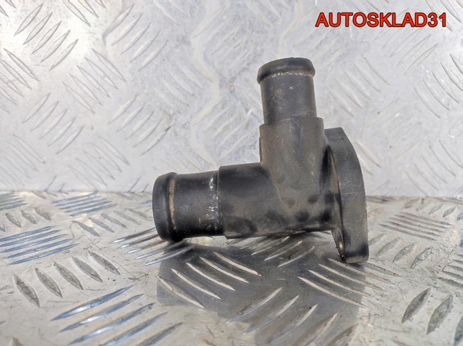Фланец системы охлаждения Audi A4 B5 028121133