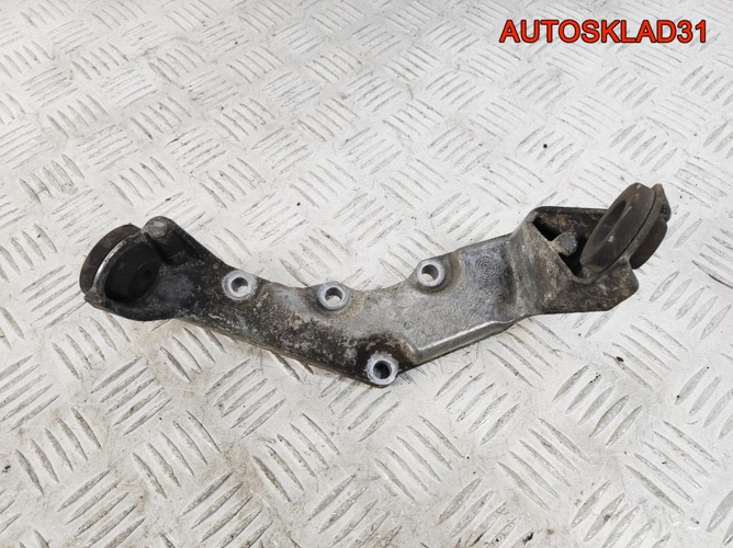 Кронштейн гидроусилителя Mercedes W203 A1110940241