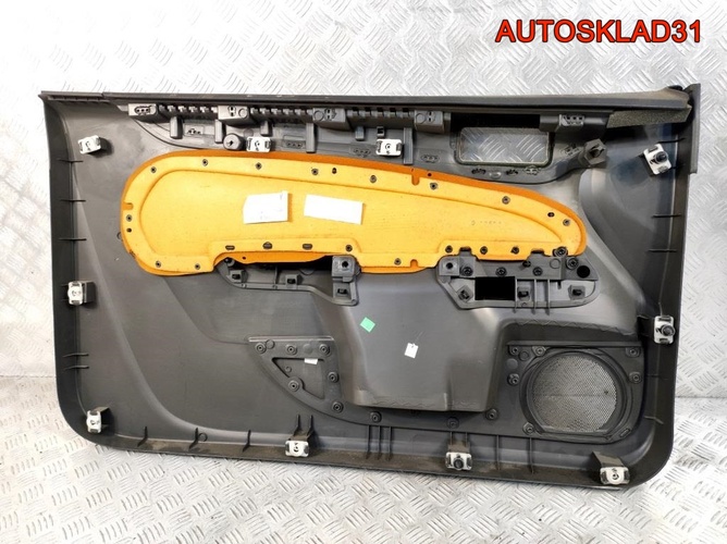 Обшивка двери передней правой Ford Focus 2