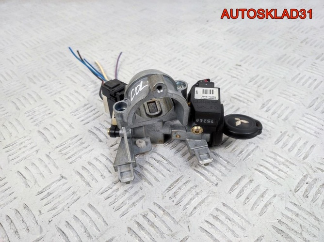 Замок зажигания Mitsubishi Colt Z3 MR955230