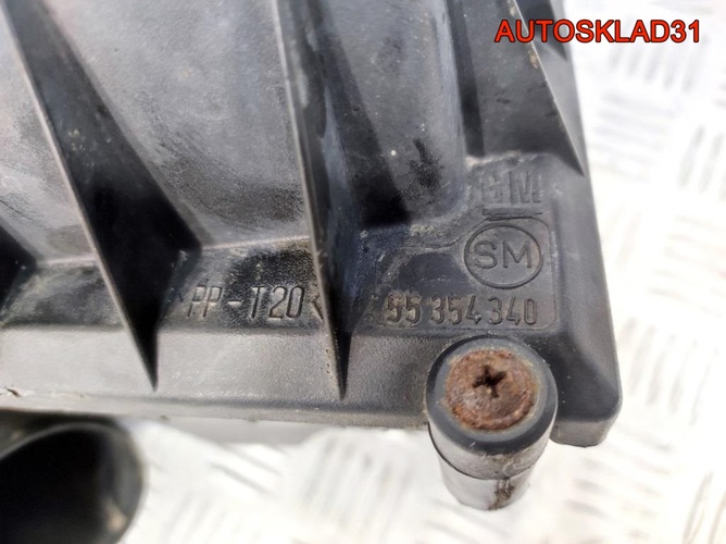 Корпус воздушного фильтра Opel Meriva A 55354340