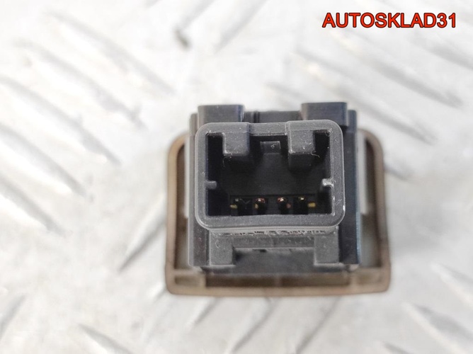 Кнопка аварийной сигнализации Nissan Note E11