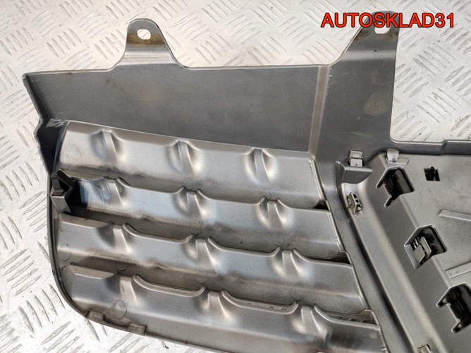 Решетка радиатора Nissan Qashqai J1 62310JD00B