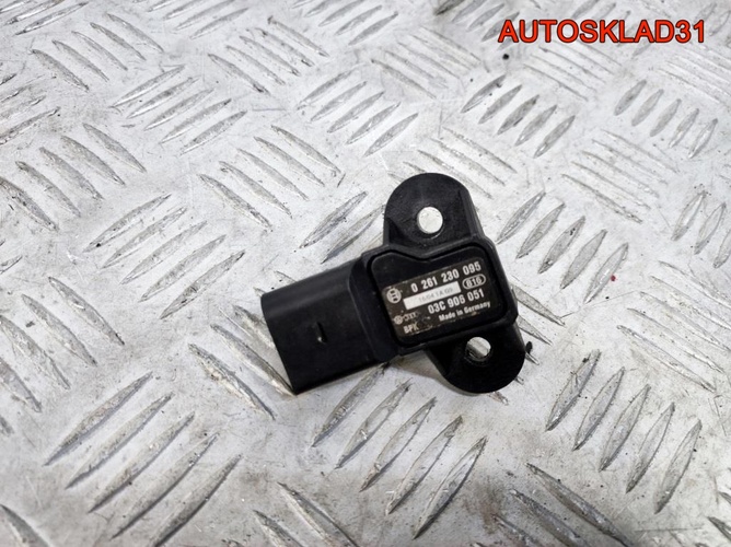 Датчик абсолютного давления Audi A8 D3 03C906051