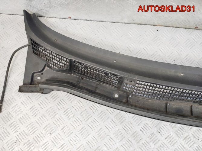 Решетка стеклоочистителя Nissan Qashqai 66862JD900 Решетка стеклоочистителя Nissan Qashqai 66862JD900