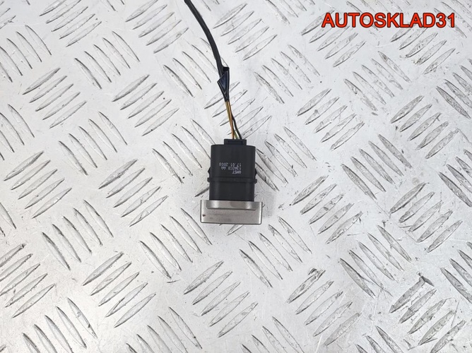 Кнопка аварики Ford Focus 2 8M5T13A350AA