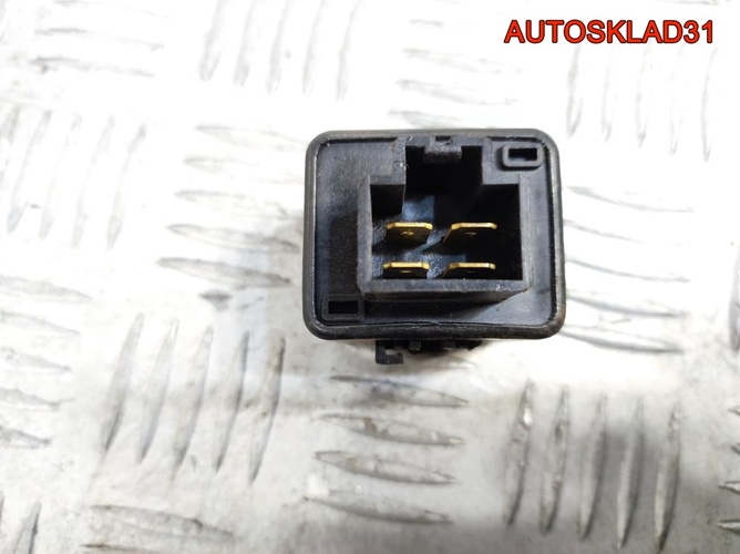 Реле задних ПТФ Subaru Impreza G11 88017SA000 Реле задних ПТФ Subaru Impreza G11 88017SA000