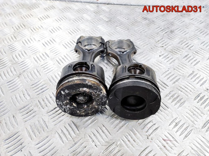 Поршень с шатуном Mercedes Vito 638 2,2 611.980