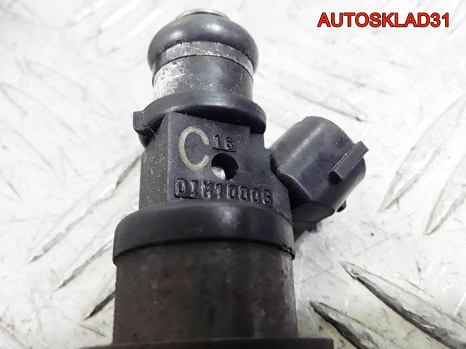 Форсунка инжекторная Mitsubishi Carisma DA 4G93