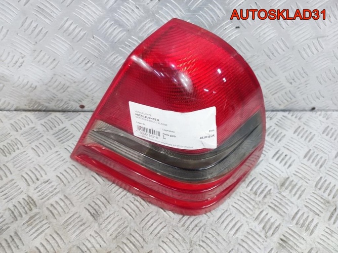 Фонарь задний правый Mercedes W202 A2028201064
