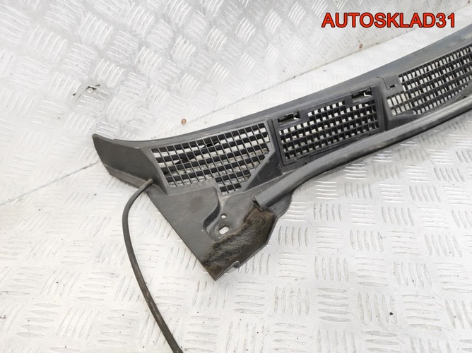 Решетка стеклоочистителя Nissan Qashqai 66862JD900 Решетка стеклоочистителя Nissan Qashqai 66862JD900