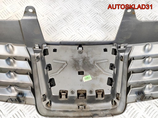 Решетка радиатора Nissan Qashqai J1 62310JD00B