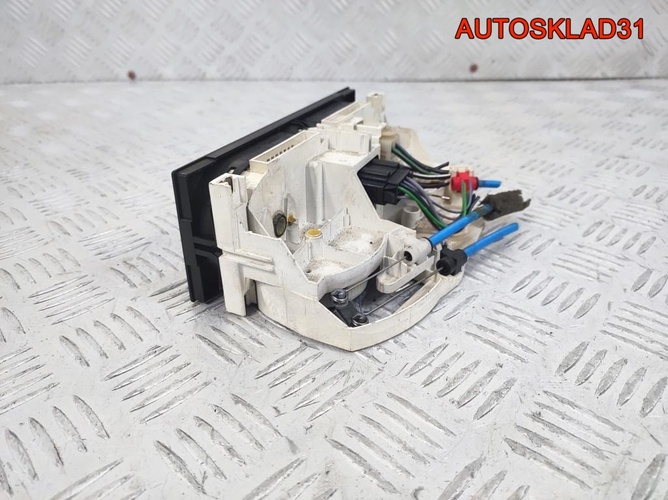 Блок управления отопителем VW Passat B5 1J0820045A