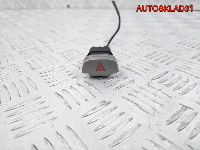 Кнопка аварики Ford Focus 2 8M5T13A350AA