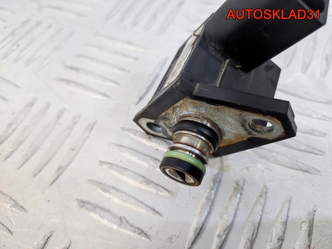 Регулятор давления топлива VW Golf 4 036906336 Регулятор давления топлива VW Golf 4 036906336