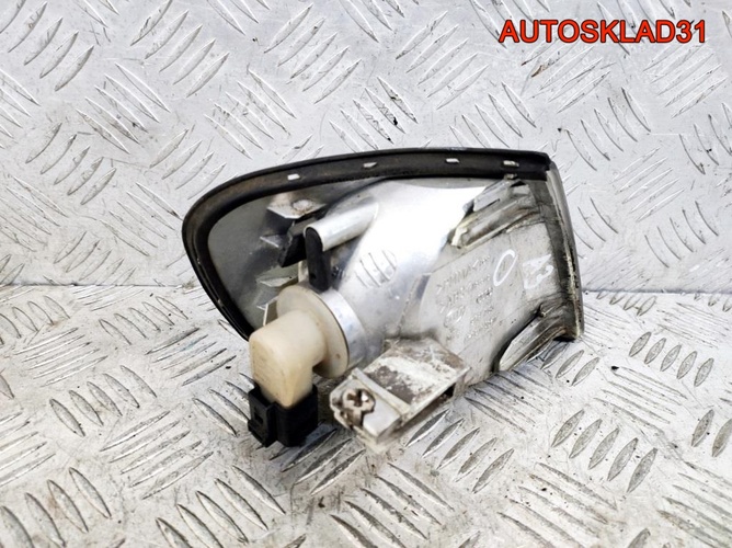 Указатель поворота левый белый Audi A3 8L0953049 Указатель поворота левый белый Audi A3 8L0953049