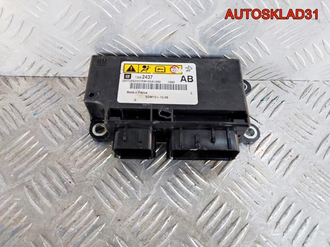 Блок управления AIR BAG Opel Astra J 13582437