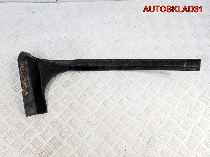 Водосток багажника правый верхний Audi A8 D3