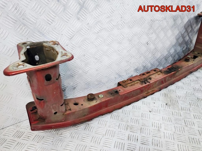 Усилитель переднего бампера Ford Focus 2 1540638
