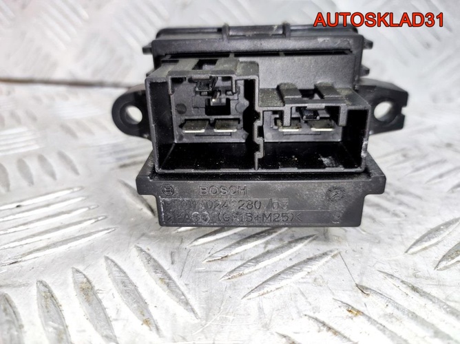 Резистор отопителя Opel Astra J 13503201 Резистор отопителя Opel Astra J 13503201