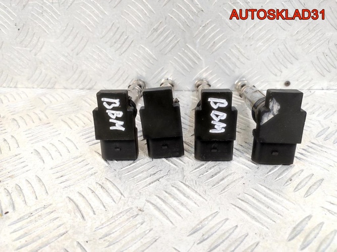 Катушка зажигания Volkswagen Polo 03D905115F