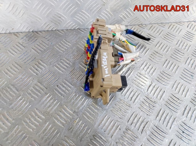 Блок предохранителей Subaru Impreza G11 82201FE001