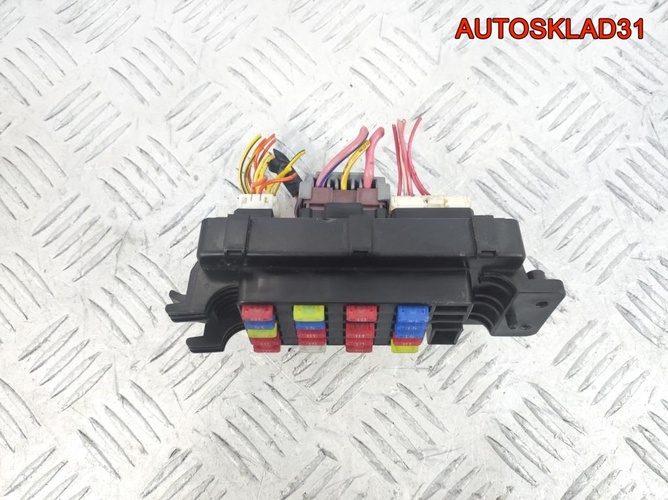 Блок предохранителей Chevrolet Evanda 96489524