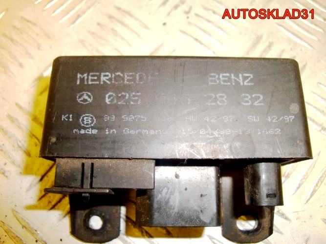 Реле свечей накала Mercedes W203 0255452832 Реле свечей накала Mercedes W203 0255452832
