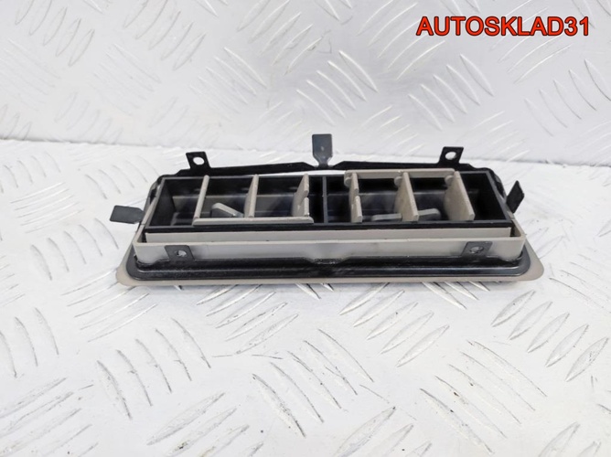 Дефлектор воздушный Chevrolet Suburban 15675652