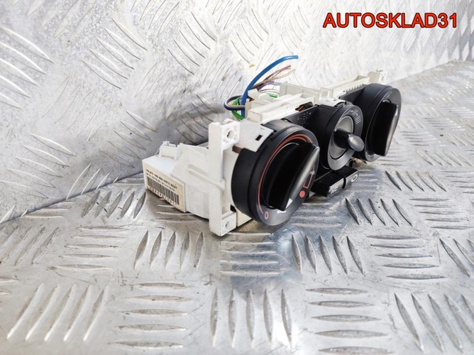 Блок управления отопителем Seat Leon 1M0820045C