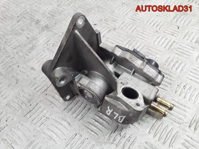 Клапан EGR Volkswagen Passat B6 2,0 BLR 06F131503B