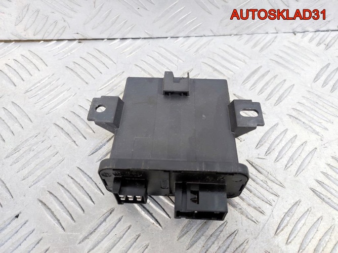 Блок управления светом Opel Astra J 13350670