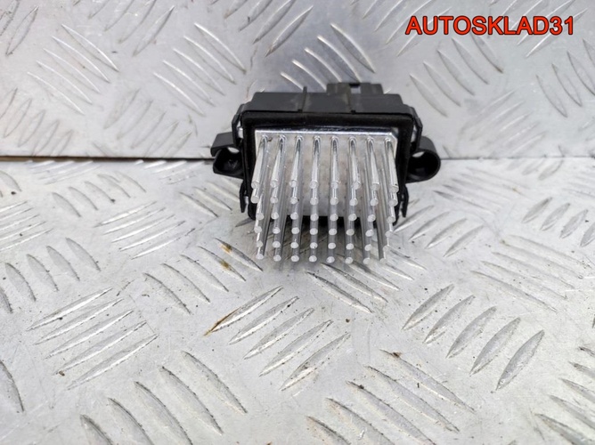 Резистор отопителя Opel Astra J 13503201 Резистор отопителя Opel Astra J 13503201