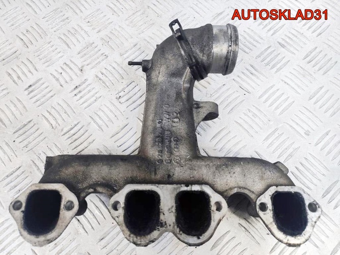 Коллектор впускной VW Golf 3 1,9 AHU 028129713N