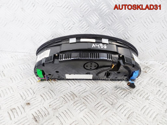 Панель приборов Audi A4 B6 8E0920900HX Бензин