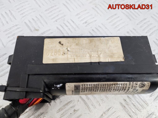 Блок предохранителей Seat Altea 3C0937049E