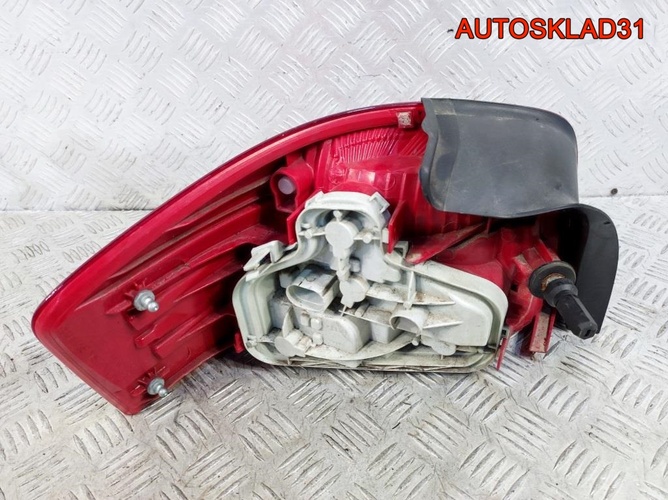 Фонарь задний правый Audi A3 8P 8P0945096