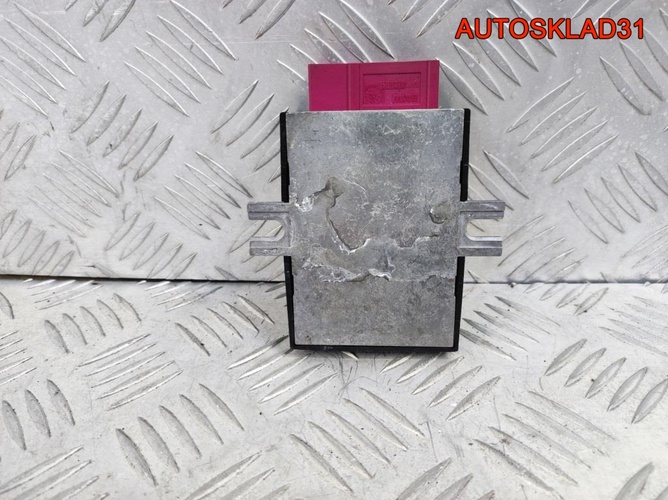 Реле топливного насоса BMW E90 16147229173 Дизель Реле топливного насоса BMW E90 16147229173 Дизель