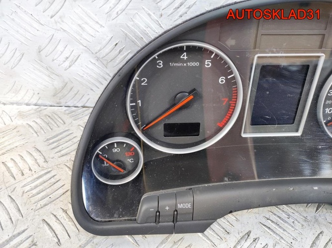 Панель приборов Audi A4 B6 8E0920900HX Бензин