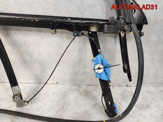 Рамка двери передней левой Audi A4 B 8E0837461A