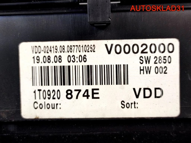 Панель приборов VW Touran 1T0920874E Бензин