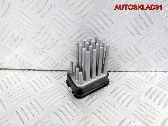 Резистор отопителя Opel Zafira B 90566802 Резистор отопителя Opel Zafira B 90566802