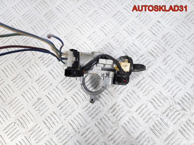 Замок зажигания Mitsubishi Colt Z3 MR955230