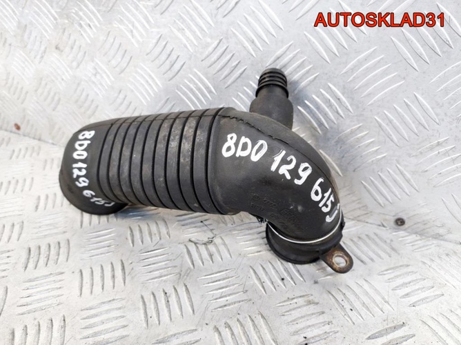 Патрубок интеркулера VW Passat B5 AVB 8D0129615J
