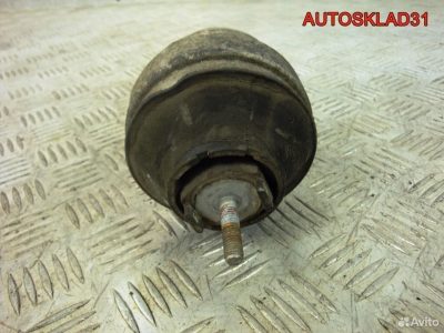 Опора двигателя левая VW Passat B5+ 8D0199379J - АвтоСклад31.рф - авторазборка контрактные б/у запчасти в г. Белгород