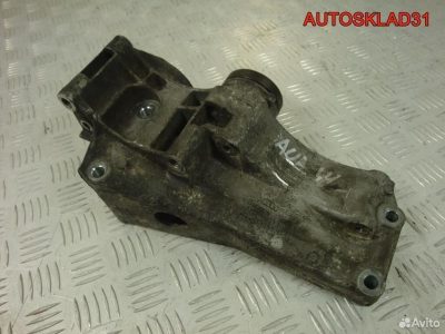 Кронштейн генератора Volkswagen Polo 032145169M - АвтоСклад31.рф - авторазборка контрактные б/у запчасти в г. Белгород